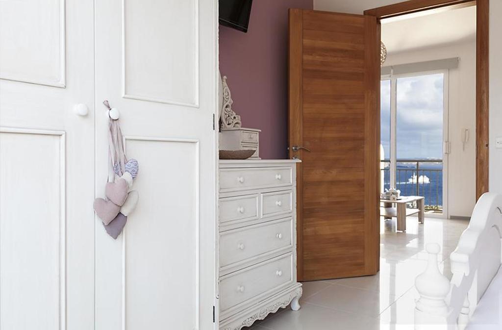 Appartement Seaview Luxury Penthouse With Shared Swimming Pool à Għajnsielem Extérieur photo